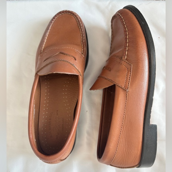 G.H. Bass & Co Men’s Loafer - Picture 2 of 3